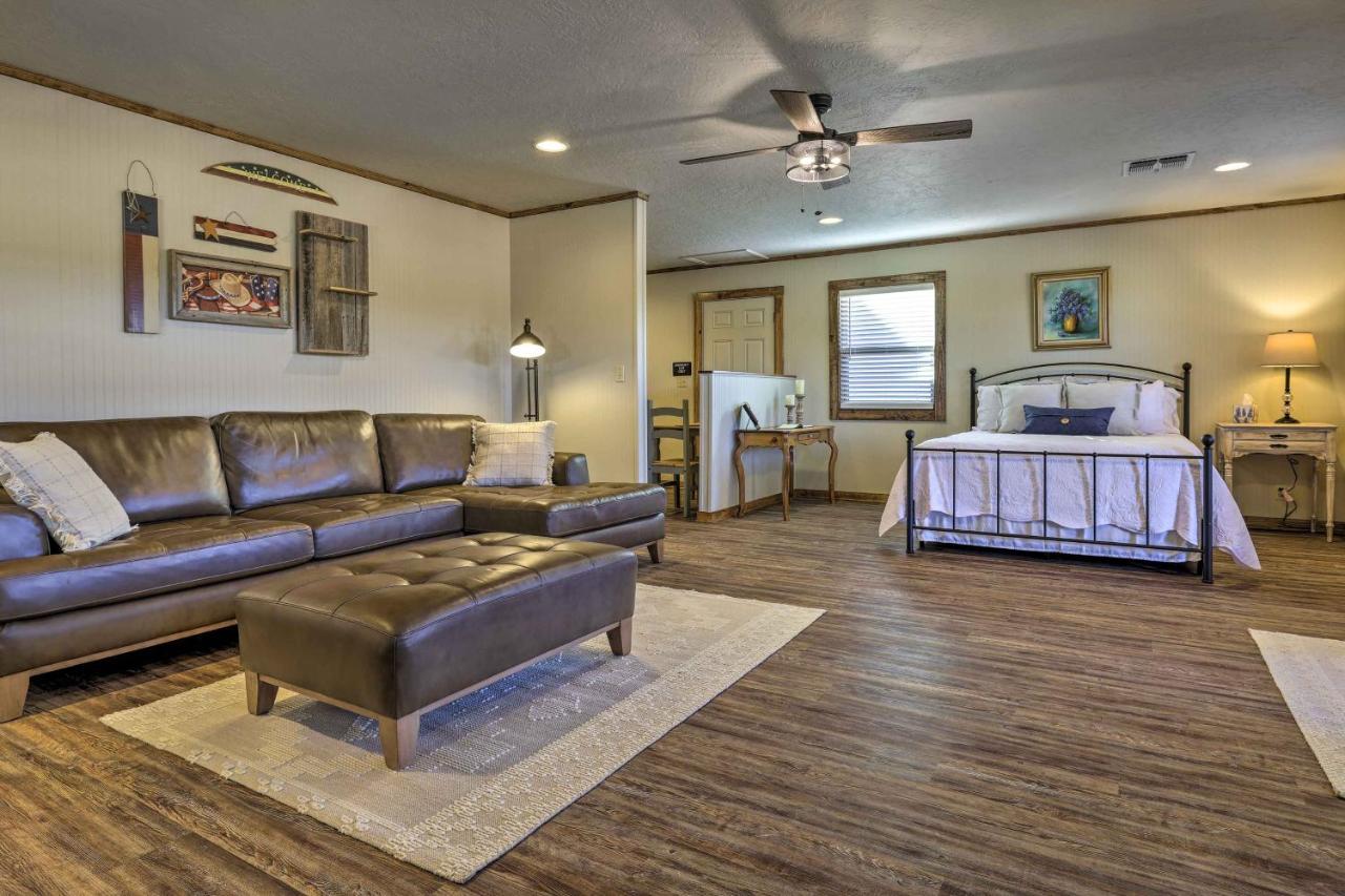 Cozy Fredericksburg Studio Near Wineries! Exterior foto
