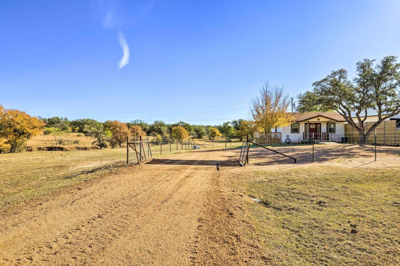 Cozy Fredericksburg Studio Near Wineries! Exterior foto