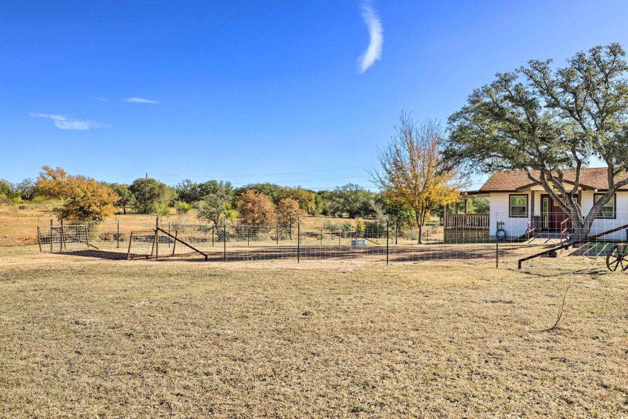 Cozy Fredericksburg Studio Near Wineries! Exterior foto